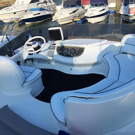 Cozy With View In 12 M² And Terrace بورتو